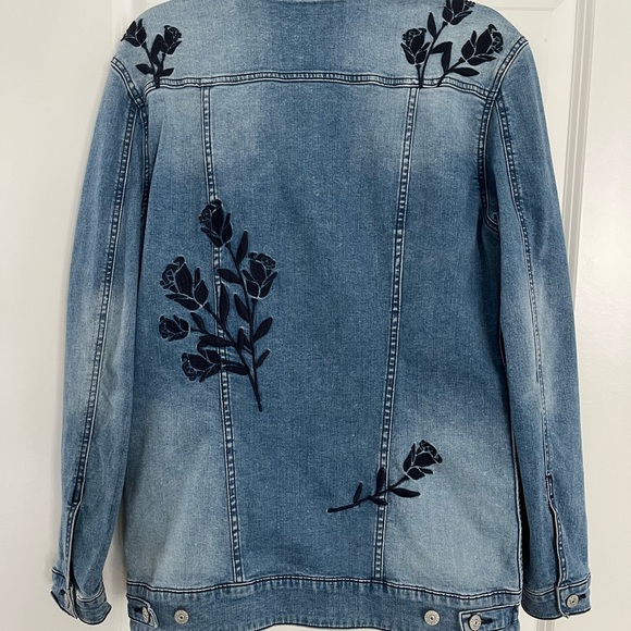 Ladies Blue Jean Jacket - Picture 3 of 5
